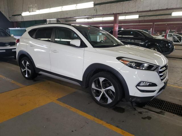 KM8J33A20JU786689 - 2018 HYUNDAI TUCSON VALUE WHITE photo 4