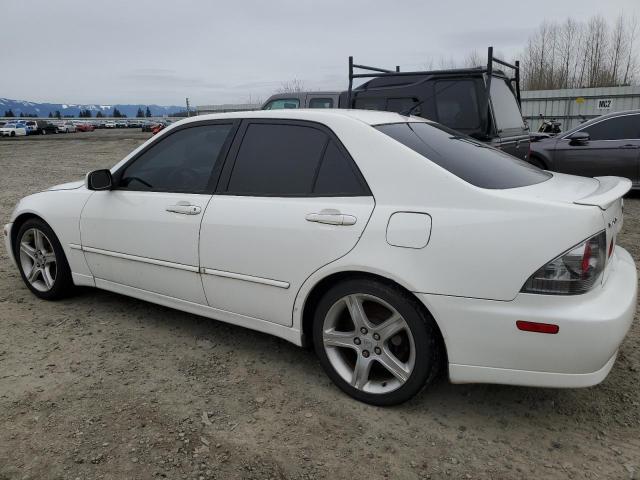 JTHBD192X50095213 - 2005 LEXUS IS 300 WHITE photo 2