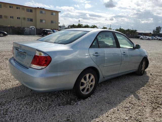 4T1BF30K65U598889 - 2005 TOYOTA CAMRY LE BLUE photo 3