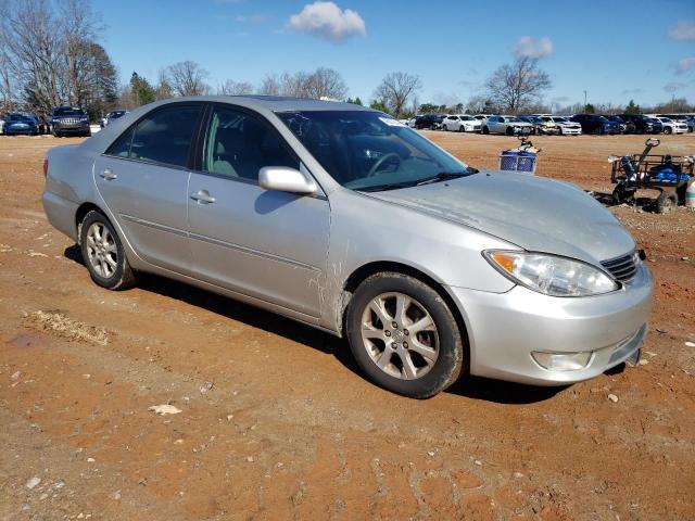 4T1BF30K95U606970 - 2005 TOYOTA CAMRY LE SILVER photo 4