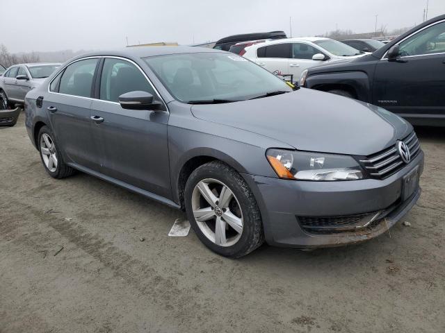 1VWBP7A37DC041054 - 2013 VOLKSWAGEN PASSAT SE GRAY photo 4