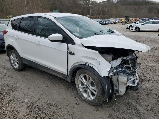 1FMCU9G92KUB14888 - 2019 FORD ESCAPE 4D SE WHITE photo 4