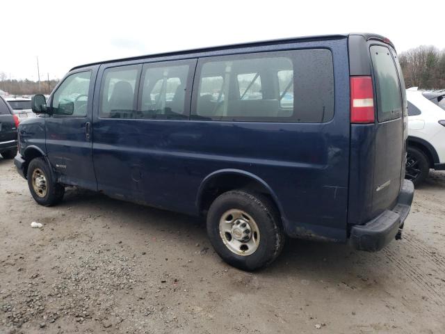 1GAHG35U351131087 - 2005 CHEVROLET EXPRESS G3 BLUE photo 2