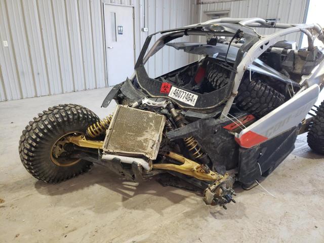 3JBVXAW43KK002213 - 2019 CAN-AM MAVERICK X RS TURBO R SILVER photo 9