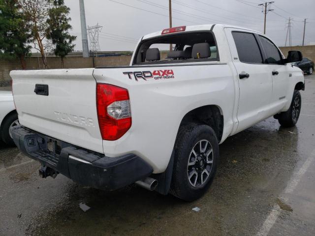 5TFDY5F12HX638681 - 2017 TOYOTA TUNDRA CREWMAX SR5 WHITE photo 3