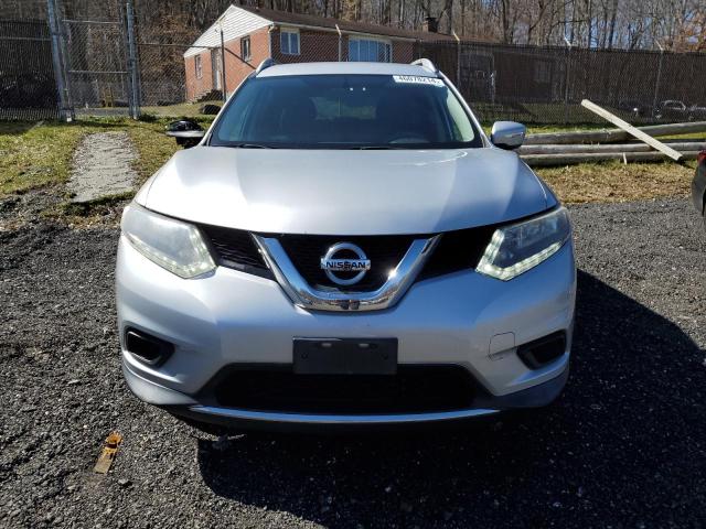 KNMAT2MV0FP570335 - 2015 NISSAN ROGUE S SILVER photo 5