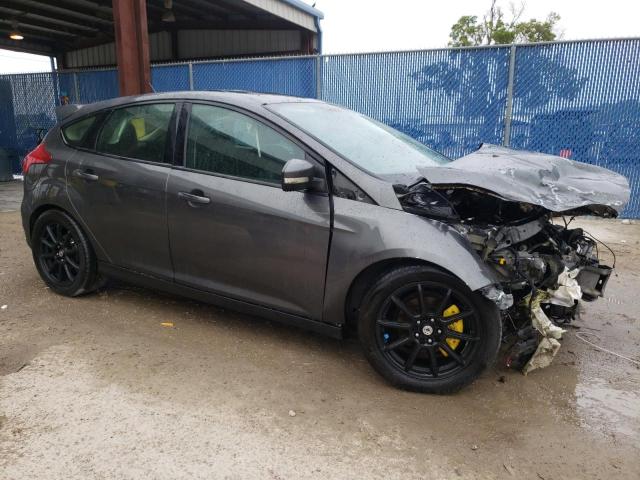 1FADP3K24FL222857 - 2015 FORD FOCUS SE GRAY photo 4