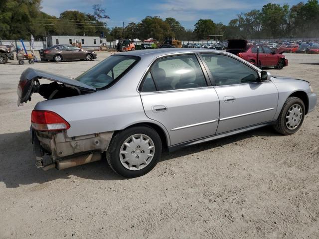 1HGCG56481A084503 - 2001 HONDA ACCORD LX SILVER photo 3