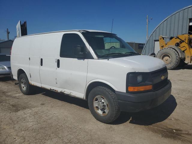 1GCWGFCA9C1163239 - 2012 CHEVROLET EXPRESS G2 WHITE photo 4