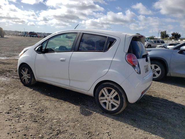 KL8CD6S95FC803564 - 2015 CHEVROLET SPARK 1LT WHITE photo 2