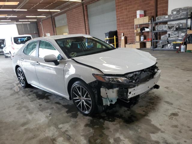 4T1T11AK0PU090264 - 2023 TOYOTA CAMRY SE NIGHT SHADE WHITE photo 4