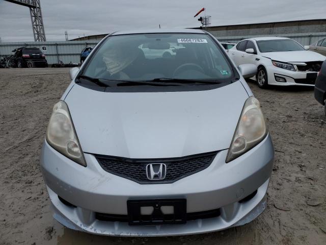 JHMGE8H5XBC027656 - 2011 HONDA FIT SPORT SILVER photo 5