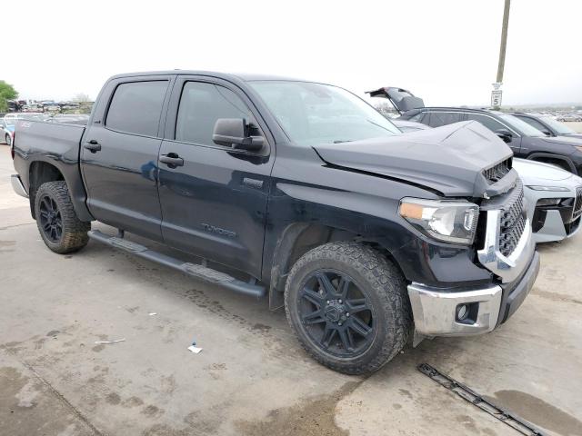 5TFEY5F18LX256796 - 2020 TOYOTA TUNDRA CREWMAX SR5 BLACK photo 4