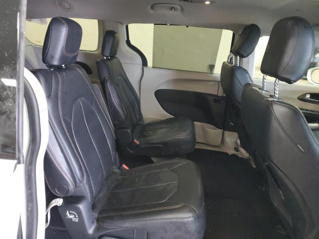 2C4RC1BG2JR113776 - 2018 CHRYSLER PACIFICA TOURING L WHITE photo 11