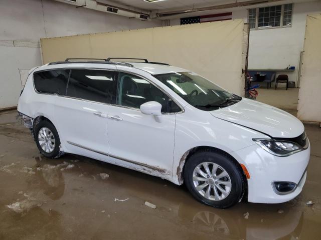 2C4RC1BG2JR113776 - 2018 CHRYSLER PACIFICA TOURING L WHITE photo 4