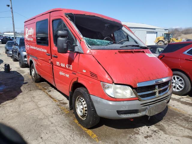 WD0PD644065964376 - 2006 DODGE SPRINTER 2500 RED photo 4