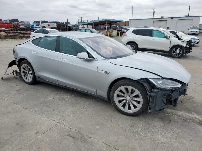 5YJSA1E26GF134156 - 2016 TESLA MODEL S Gümüş foto 4