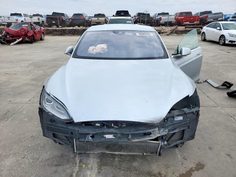 5YJSA1E26GF134156 - 2016 TESLA MODEL S Gümüş foto 5