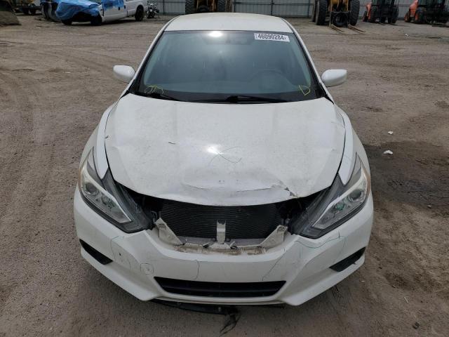 1N4AL3APXHC160430 - 2017 NISSAN ALTIMA 2.5 WHITE photo 5