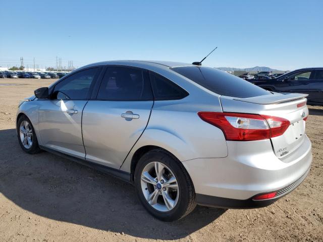 1FAHP3F20CL130460 - 2012 FORD FOCUS SE SILVER photo 2