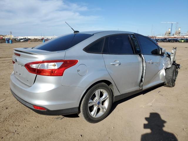 1FAHP3F20CL130460 - 2012 FORD FOCUS SE SILVER photo 3