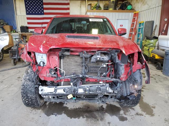 3TMCZ5AN9JM157924 - 2018 TOYOTA TACOMA DOUBLE CAB RED photo 5