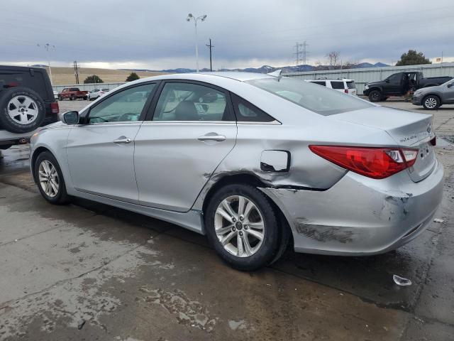 5NPEB4AC8DH703175 - 2013 HYUNDAI SONATA GLS SILVER photo 2