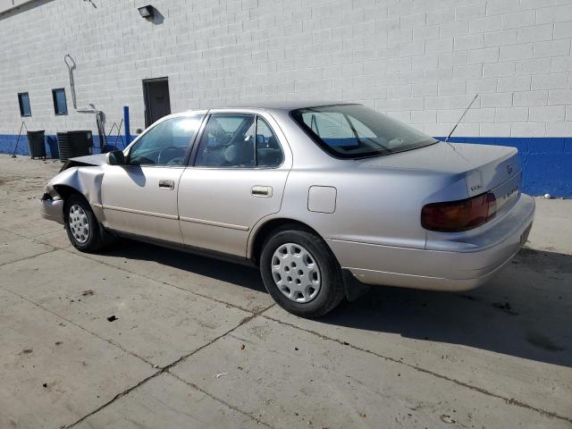 4T1BG12K2TU681439 - 1996 TOYOTA CAMRY DX BEIGE photo 2