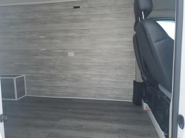 3C6TRVDG9KE531674 - 2019 RAM PROMASTER 2500 HIGH WHITE photo 11