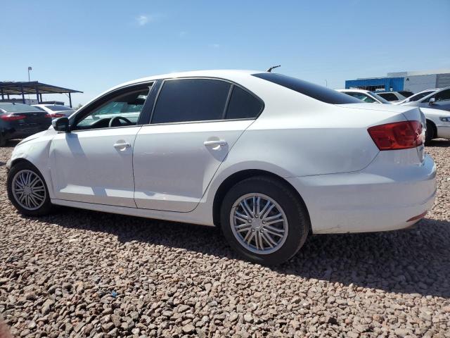 3VWDZ7AJ8BM369239 - 2011 VOLKSWAGEN JETTA SE WHITE photo 2