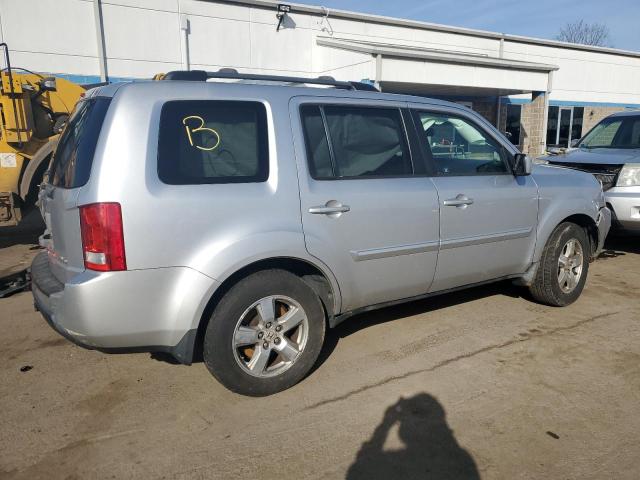 5FNYF4H52AB018950 - 2010 HONDA PILOT EXL SILVER photo 3