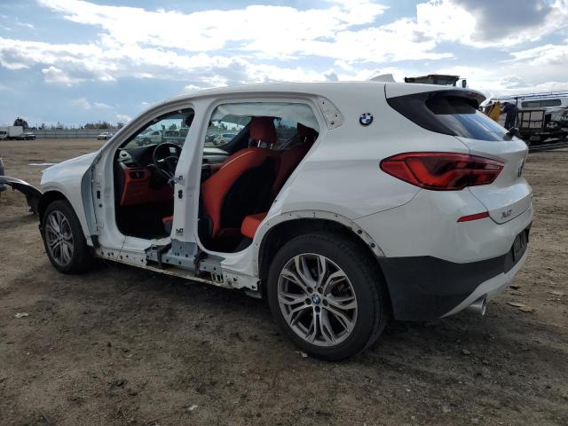 WBXYJ1C08L5P83113 - 2020 BMW X2 XDRIVE28I WHITE photo 2