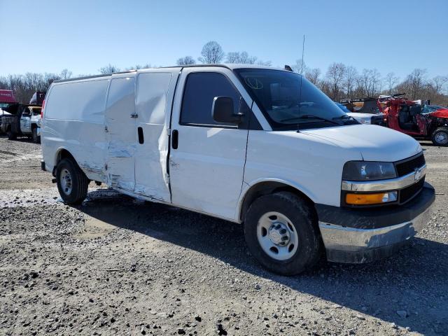 1GCZGHFG3K1368045 - 2019 CHEVROLET EXPRESS G3 WHITE photo 4