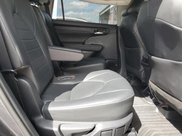 5TDGZRAH1LS006002 - 2020 TOYOTA HIGHLANDER XLE GRAY photo 11