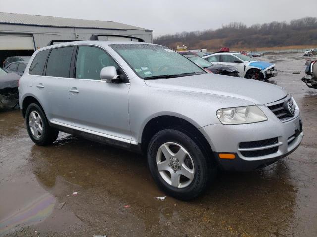 WVGBC67LX4D018650 - 2004 VOLKSWAGEN TOUAREG 3.2 SILVER photo 4