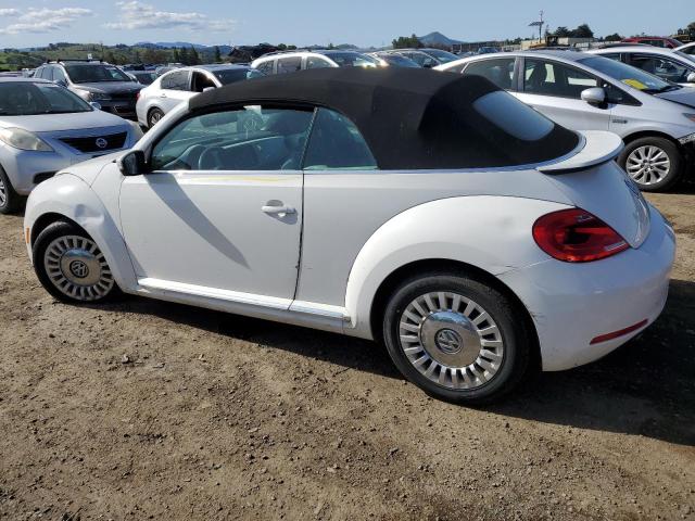 3VW5P7ATXDM816703 - 2013 VOLKSWAGEN BEETLE WHITE photo 2