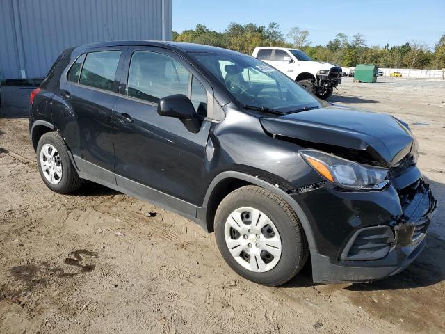 3GNCJKSB7JL307553 - 2018 CHEVROLET TRAX LS BLACK photo 4