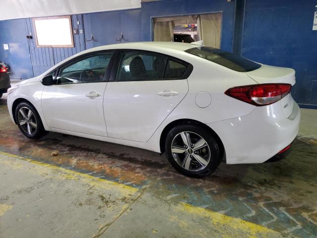 3KPFL4A79JE242041 - 2018 KIA FORTE LX WHITE photo 2