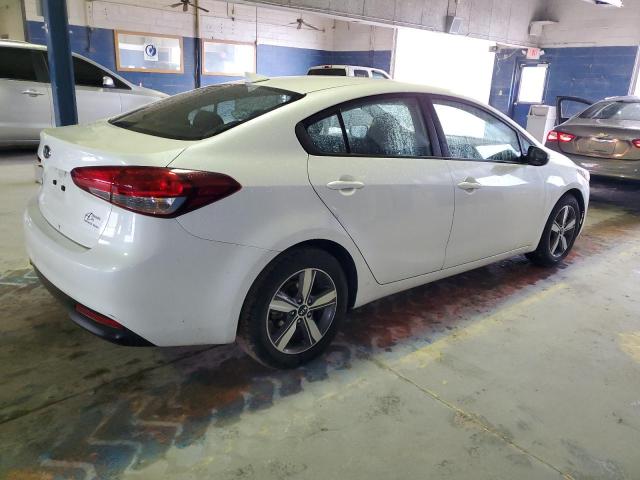 3KPFL4A79JE242041 - 2018 KIA FORTE LX WHITE photo 3