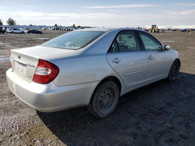 4T1BF32K82U026005 - 2002 TOYOTA CAMRY LE SILVER photo 3