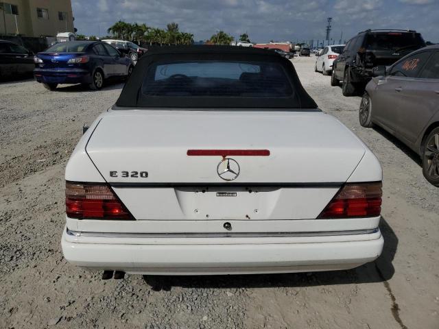 WDBEA66E7RC029479 - 1994 MERCEDES-BENZ E 320 WHITE photo 6