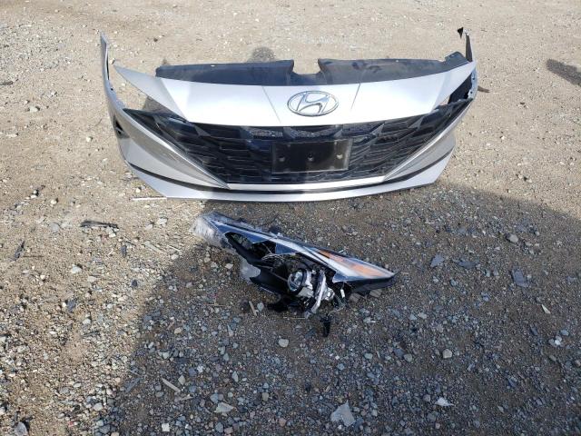 5NPLM4AG8MH028870 - 2021 HYUNDAI ELANTRA SEL SILVER photo 12