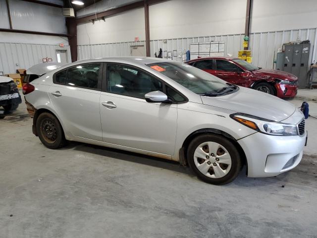 3KPFK4A79HE114458 - 2017 KIA FORTE LX SILVER photo 4