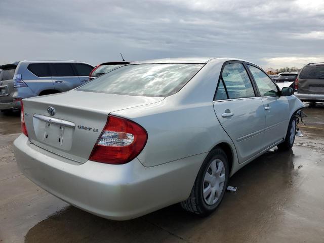 JTDBE32K520105629 - 2002 TOYOTA CAMRY LE SILVER photo 3