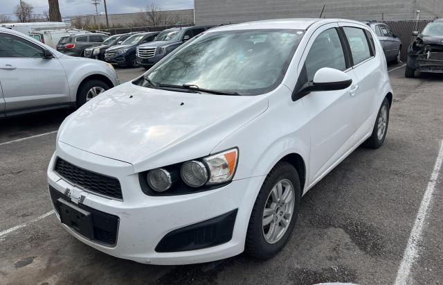 1G1JC6SH5F4167286 - 2015 CHEVROLET SONIC LT WHITE photo 2