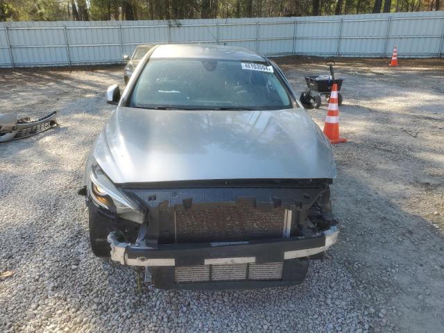 SJKCH5CP1HA026234 - 2017 INFINITI QX30 BASE SILVER photo 5