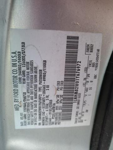 1LNHM82W01Y676972 - 2001 LINCOLN TOWN CAR SIGNATURE GRAY photo 12