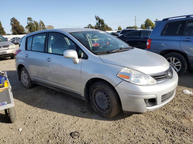 3N1BC1CPXAL366053 - 2010 NISSAN VERSA S SILVER photo 4