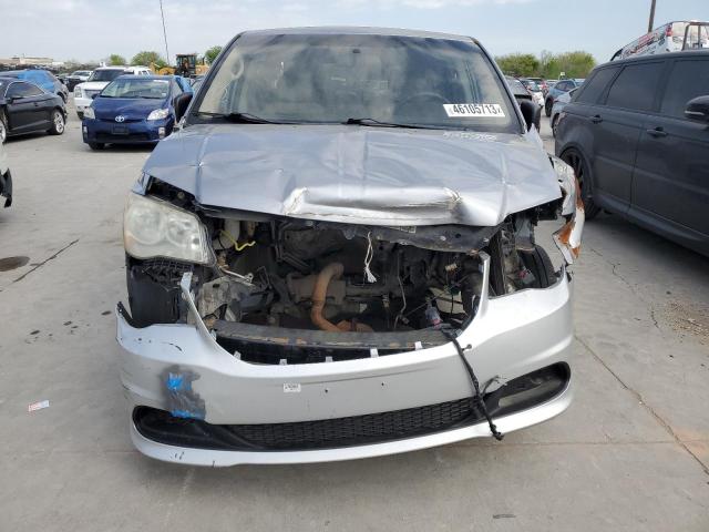 2C4RDGBGXDR735353 - 2013 DODGE GRAND CARA SE SILVER photo 5