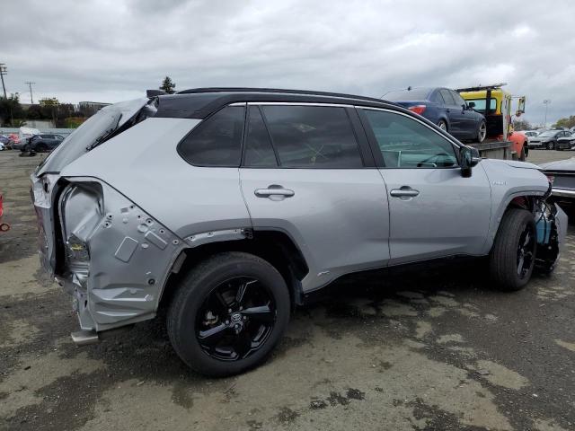 2T3E6RFV3LW001140 - 2020 TOYOTA RAV4 XSE SILVER photo 3